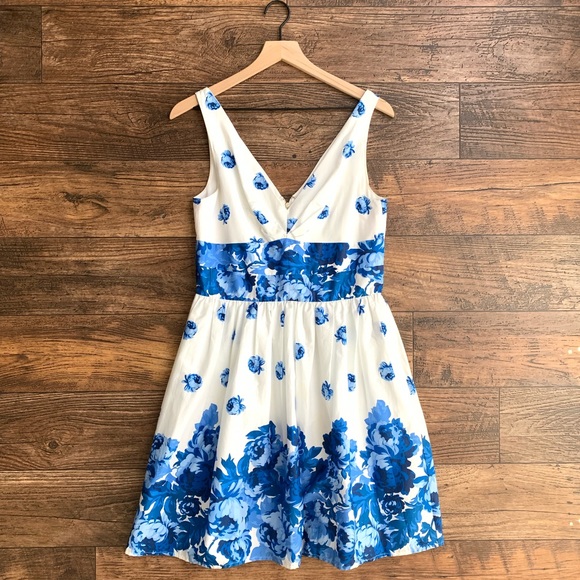 Betsey Johnson Dresses & Skirts - Betsey Johnson Floral Fit & Flare Dress Size 8